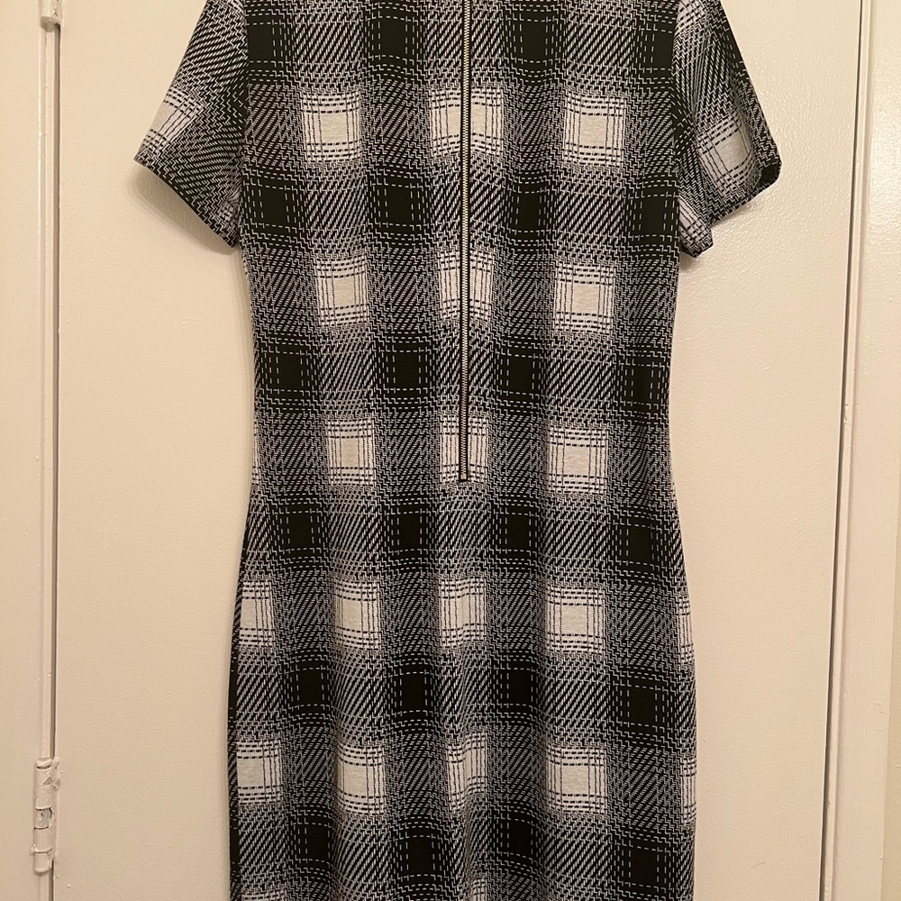 Tommy Hilfiger B&W Collar Dress - Picture 6 of 7
